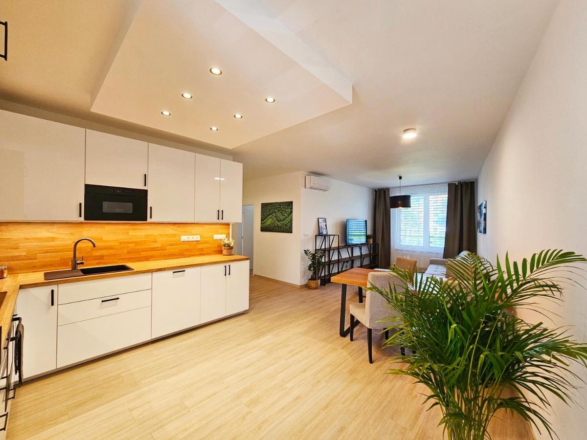 3 Room Apartment 2X Balcony, New Building, 21 Bratislava Luaran gambar
