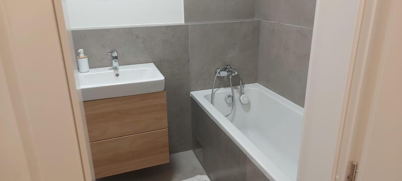 3 Room Apartment 2X Balcony, New Building, 21 Bratislava Luaran gambar